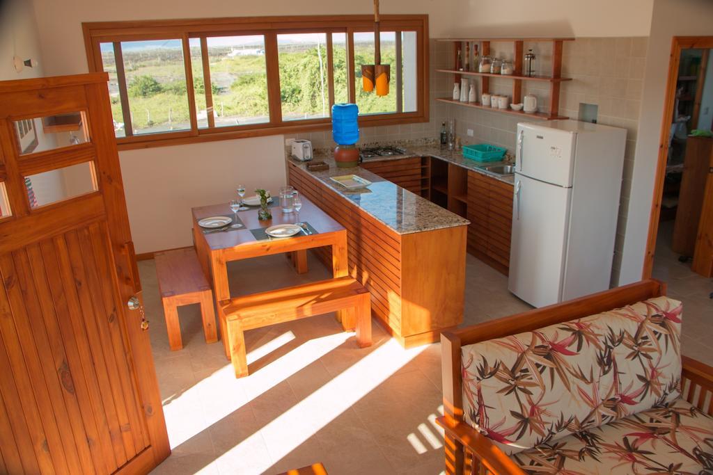 Chez Manany Galapagos Ecolodge Пуерто-Вільяміль Номер фото