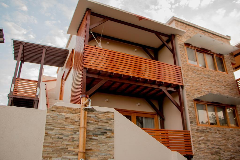 Chez Manany Galapagos Ecolodge Пуерто-Вільяміль Екстер'єр фото
