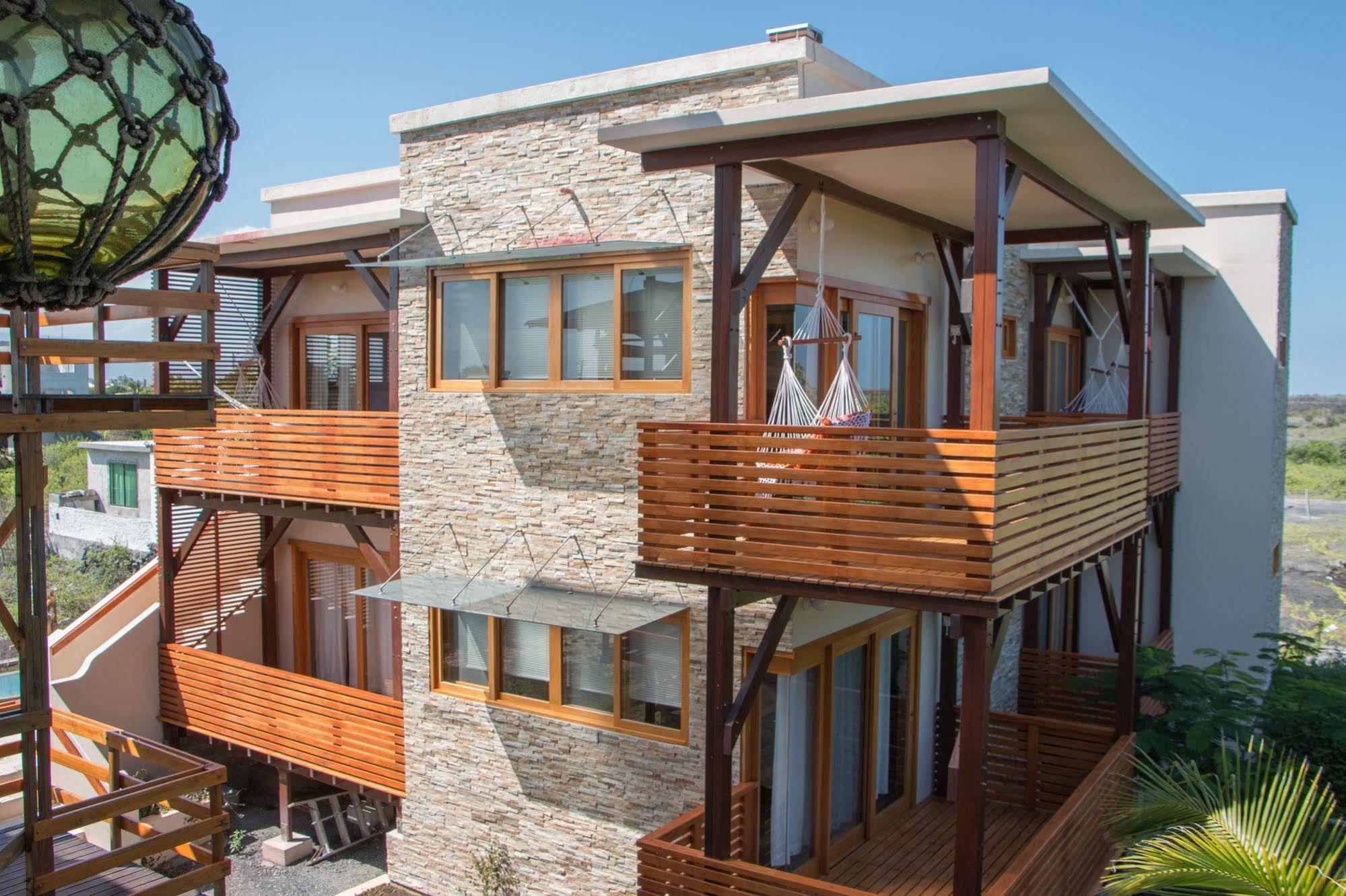 Chez Manany Galapagos Ecolodge Пуерто-Вільяміль Екстер'єр фото